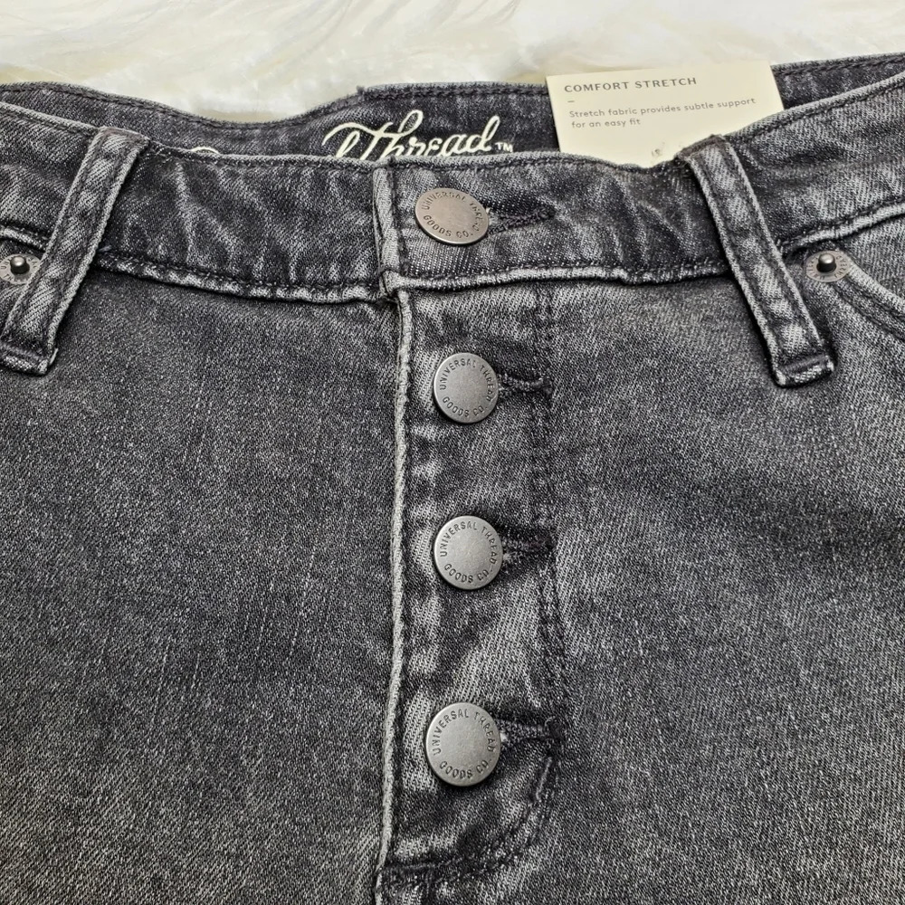 Universal Thread High Rise Shorts - image 2